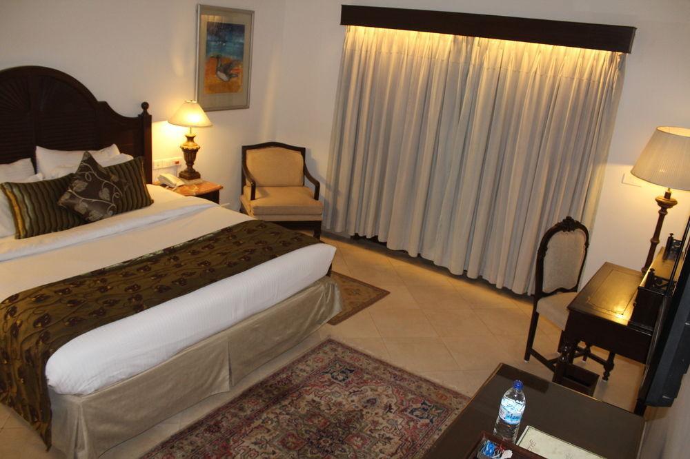 Club Mahindra Acacia Palms Hotell Colva Eksteriør bilde
